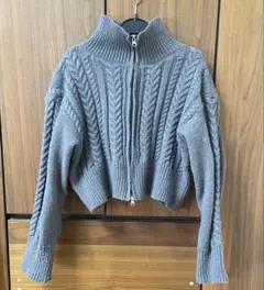 韓国　ショート丈　ジッパー　ニット