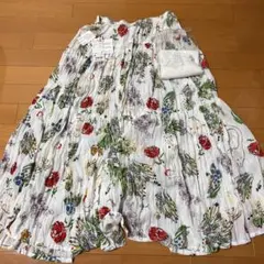 最終値下げ！ユニクロイネスツイストプリーツロングスカート