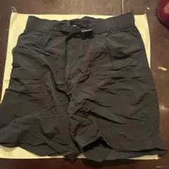 UNIQLOブラックカーゴショートパンツ Sサイズ