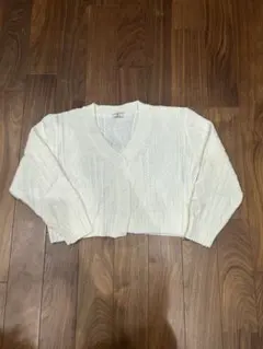 ホワイト ケーブルニット クロップドカーディガン