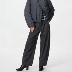 UNIQLO バギーカーブジーンズ ダークグレー 26