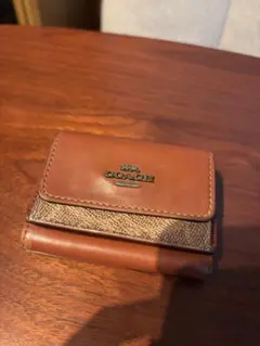 COACH 三つ折り財布 ブラウン
