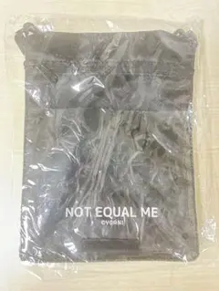 ≠ME 公式リバーシブルパスポートバッグ