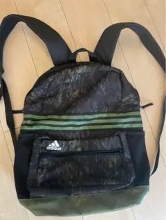 adidas 迷彩柄 バックパック　リュック