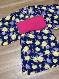 【プティマイン】花柄☆キッズ☆浴衣☆紺色☆ピンク帯付きのサムネイル