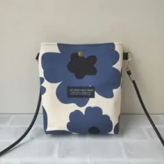 ハンドメイド ちょっとそこまでショルダー 北欧フラワー ブルーのサムネイル