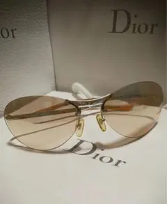 Dior サングラス ブラウン ゴールド ロゴ 星デザイン ケース付き y2k Dior サングラス ブラウン ゴールド ロゴ 星デザイン ケース付き y2k