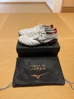 Mizuno サッカーシューズ 日本製 ホワイト/レッド