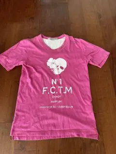 ピンク Tシャツ