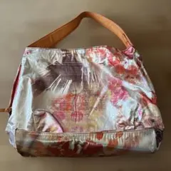 Item thumbnail for item b568d997-dd76-4c25-85b6-4e92bc9add58