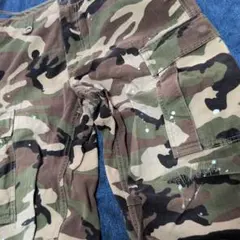 ❤ソフネット. 迷彩柄 ペイント加工 カーゴパンツ❤のサムネイル
