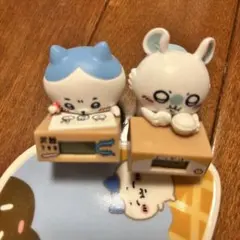 ちいかわ ガチャガチャ ダンボールウォッチ2 ハチワレ・モモンガ