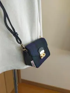 Harris Tweed ショルダーバッグ ダークブルー系のサムネイル