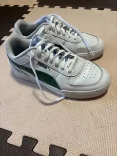 PUMA ホワイト グリーン スニーカー