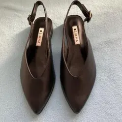 【新品】ダイアナ　黒カーフバックストラップシューズ　22.5㎝