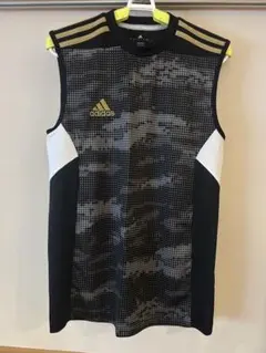 【値下げ】adidas 迷彩柄 タンクトップ　ノースリーブ