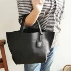 REN FUKURO HALLIE ランチバッグ S 豚革　黒のサムネイル