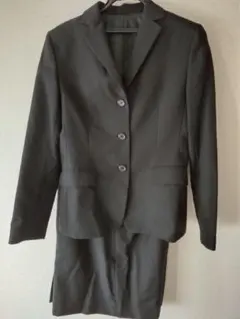 トップバリュー　レディーススーツ上下セット　上9AR 下13AR