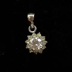 300遺品整理品　ペンダント　ダイヤ？　ジルコニア？　プラチナ？　シルバー？