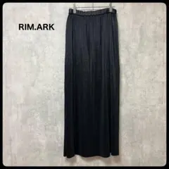 【美品】RIM.ARK リムアーク プリーツロングスカート ブラック 38のサムネイル