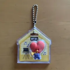 BT21 パッケージチャーム　TATAのサムネイル