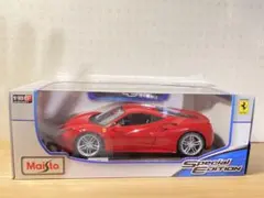 Maisto Ferrari 488 GTB 1/18 ミニカーのサムネイル