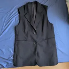 GU ブラック ノースリーブジャケット