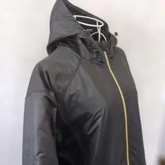 ウィンドブレーカー 黒 フルジップ　ナイキ　NIKE