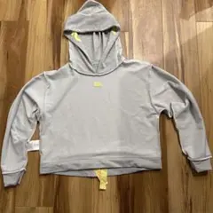 【New Balance】パーカー （グレー/Sサイズ）レディース　ショート丈のサムネイル