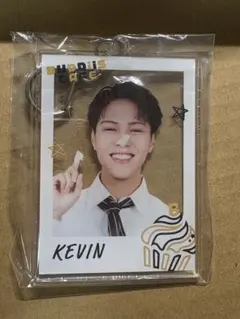 Buddiis ケビン KEVIN キーホルダー
