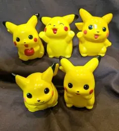 ポケモンフィギュア ぶさかわ ピカチュウ 不細工 ピカチュウ - メルカリ