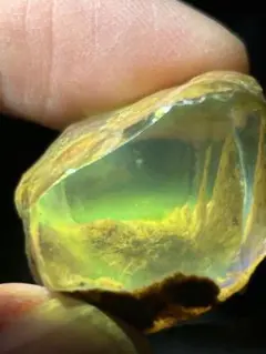 逸品 エチオピアオパール 76ct 透き通る洞窟。パステルカラー。見てください。