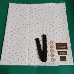ロ−ズつぼみ柄の生地　＆　ウッドボタン