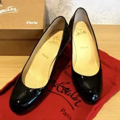 Christian Louboutin ブラック　パテントレザーパンプスのサムネイル