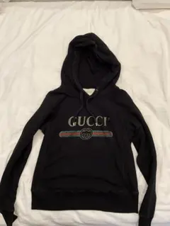 GUCCI ロゴプリント パーカー ブラックのサムネイル