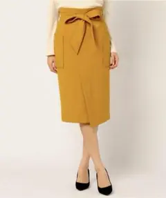 【超美品】シップス タイトスカート マスタード 黄色 ベルト付き ミモレ丈 36のサムネイル