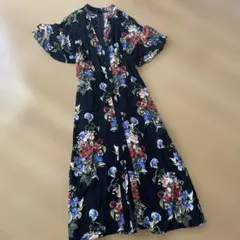 ZARAザラ　ロングワンピース　XS　ブラック　花柄