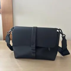 GASTON LUGA ショルダーバッグ ブラックのサムネイル