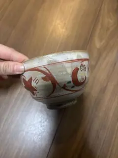 手描きの花模様 陶器製飯碗