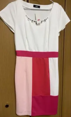 Ryu Ryu ビジュー付き 半袖ワンピースのサムネイル
