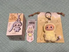 正規品　ラブブ PIN FOR LOVE イニシャルキーホルダー F