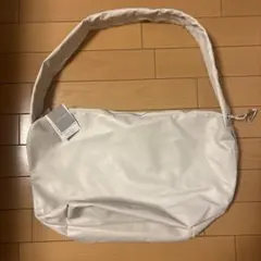 ALTROSE ホワイト ショルダーバッグ