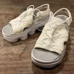 美品！ナイキ エア マックス ココ トリプルホワイト KOKO CI8798
