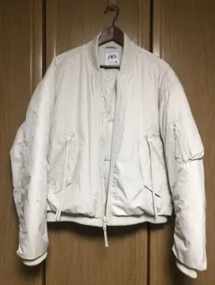 ZARA ベージュ　ホワイト系　MA-1 フライトジャケット　S