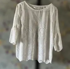 ARCHIVES 刺繍入りホワイト五分袖ブラウス