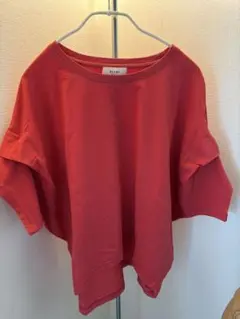 ビームス　BEAMS HEART オーバーサイズ レッドTシャツ