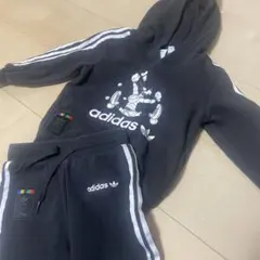 adidas originals 黒 ジャージ セットアップ　グーフィー