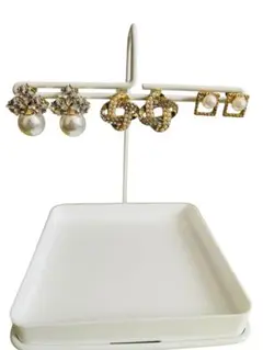 Item thumbnail for item eb426814-8bdf-460e-bc63-5629d85ba6b1