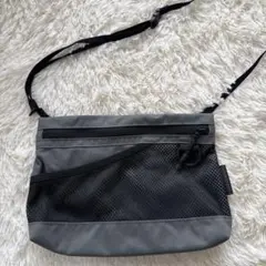 スノーピーク　グレー/ブラック サコッシュ バッグ