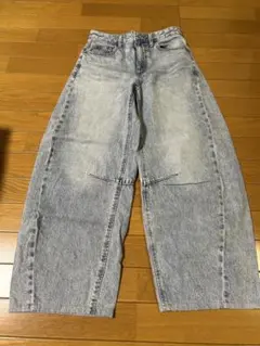 GU バレルレッグジーンズ